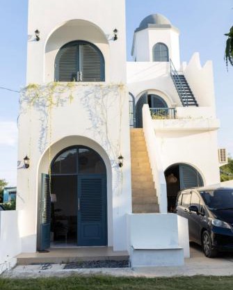 BlueDomeHouse Cirebon