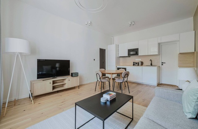 Blueground | Prague 3, shopping, close to offices (PRG-20)