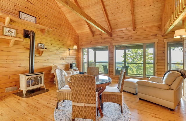 Bluff Views: 'Bunker Hill' Cabin in Mindoro!