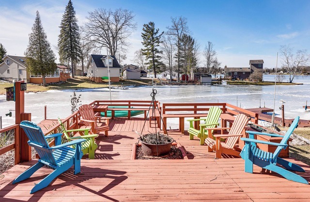 Boat Dock & Lake Access: Farwell Home w/ Balcony!