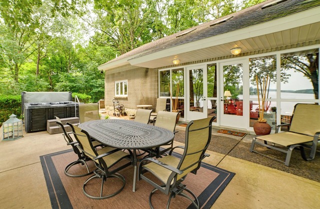 Kentucky Lake Home w/ Hot Tub & Boat Dock