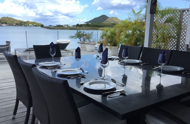 Boat house & KDOCK with pool & Docks 14% ST ,Usd 5 Tl PP on arrival .