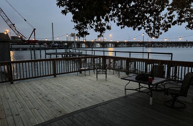 Boat House Studio - Water Front Pets Wifi Smart Tv Apts by RedAwning