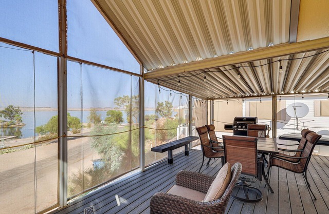 Lake Havasu Cabin w / Lake & Mtn. Vues + Loft!