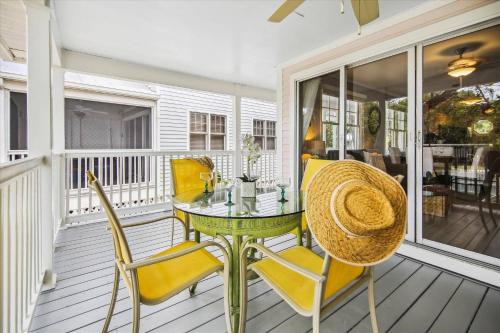 Bogeys Retreat by AvantStay Golfers Retreat w Shared Pool Month Long Stays Only