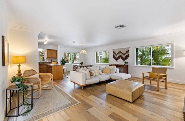 Hendricks Isle - Apartment 6