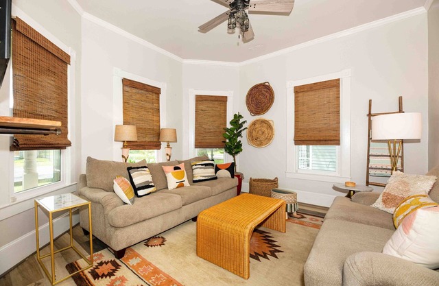 Boho Bungalow In Houston Heights