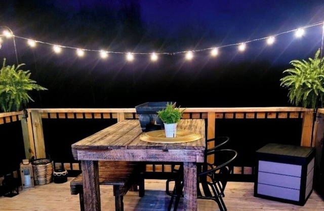 Cozy Cabin with Power, Water & WiFi! Hot Tub+Fire Pit! Nearby Spruce Pine & BRP