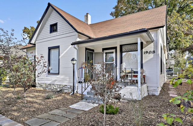 Boise's Hyde Park Guest Cottage - Fully Fenced Yard