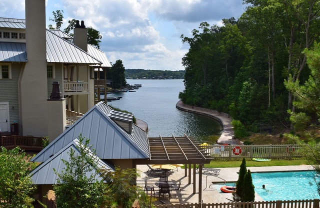 BOLTON COVE: 12 Cricket Ln. Piscine, plage, aire de jeux, location de bateaux - 3 maisons disponibles