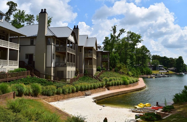 BOLTON COVE: 9 Cricket Ln. Piscine, plage, aire de jeux, location de bateaux - 3 maisons disponibles