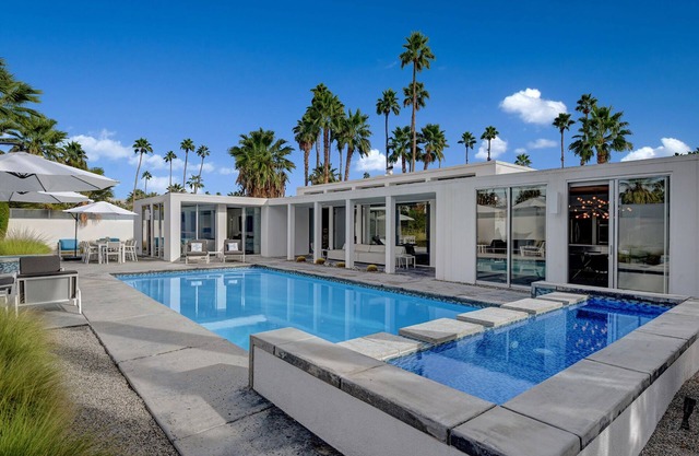 Quintessential Palm Springs maison de vacances contemporaine dans Twin Palms historique
