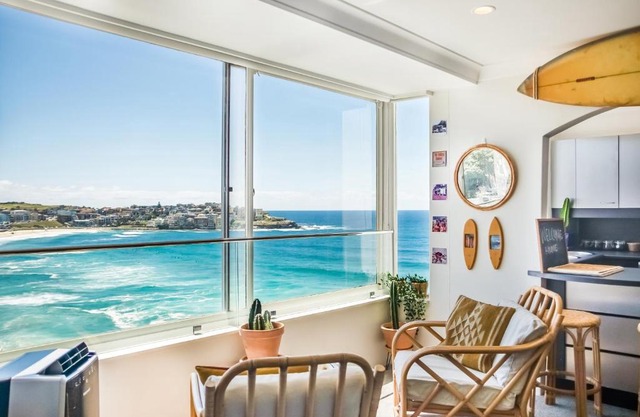 Bondi Cloud Surf House by Sydney Dreams