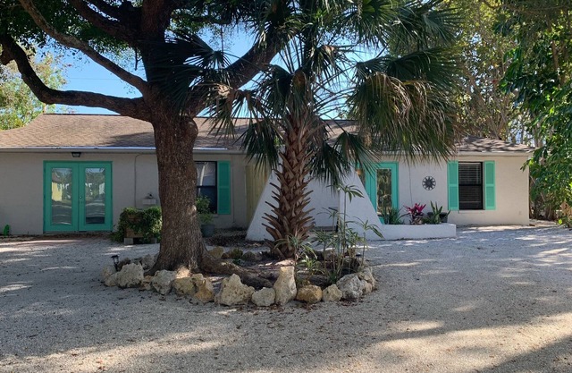Bonita beach duplex . West of 41 Available May to December 31, 3 week minimum