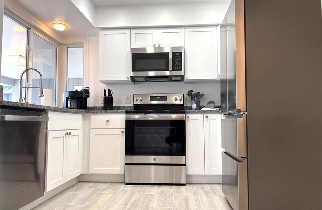 Bonita Beach is waiting for you - lovely cottage with canal view