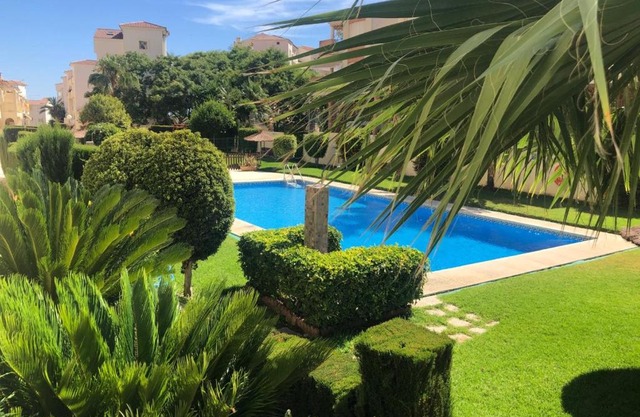 Bonita y moderna habitación a 300m de la playa