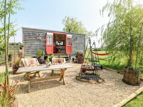 Bonnie's Shepherds Hut at Shepherds Lodge Retreat and Wellness