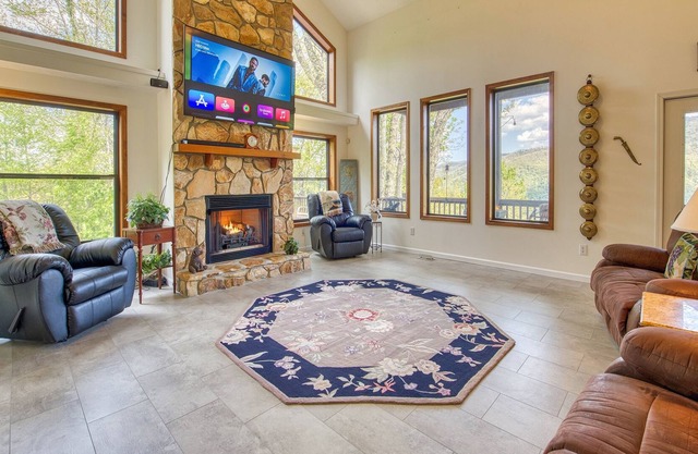 Bonnie View 21 - Amazing Smoky Mountain Retreat With Beautiful Scenic Views! by RedAwning
