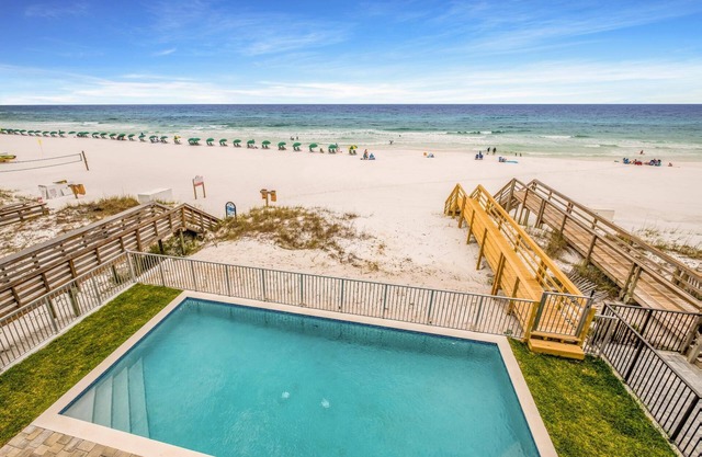 Book a Summer Stay Today! 10 Bedroom Gulf Front House! New Construction! Private Pool! Hot Tub!