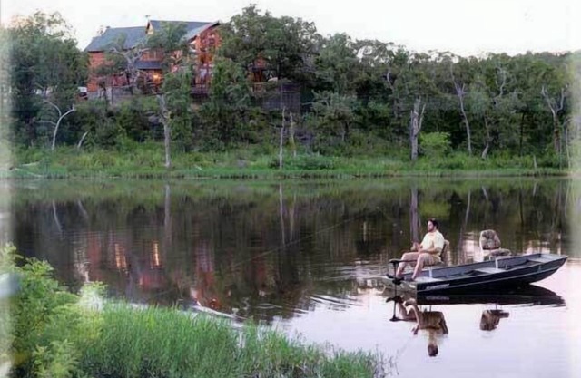 Retraite de luxe isolée sur le lac privé / 32/8 salles de bains / cuisine complète