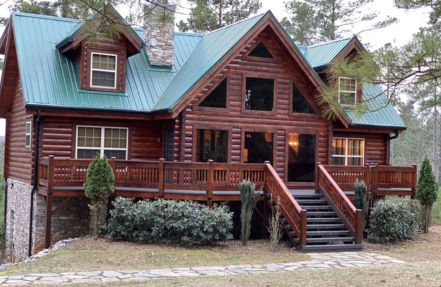 Confortable cabine familiale sur 4. 5 acres