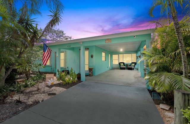 Book today, dinner on us! New listing! Stuart/Port Salerno cute cottage!