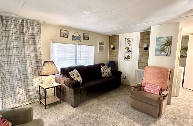 BOOKING SPRING & SUMMER VACAY 2024-QUIET LOCATION: SUNSET COTTAGE 1 of 2!