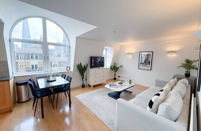 Borough 3-bedroom Apt with clear view at The Shard