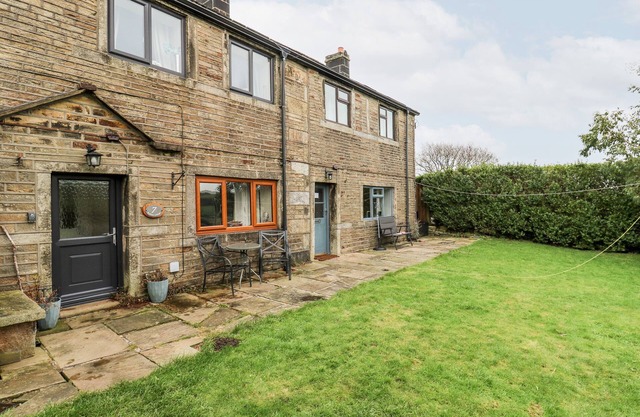Boshaw Cottage, HADE EDGE, YORKSHIRE