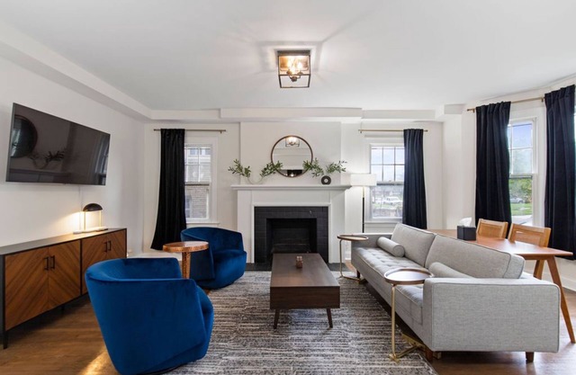 Boston Edison District Beautiful 4 BD/2.5 BA Home