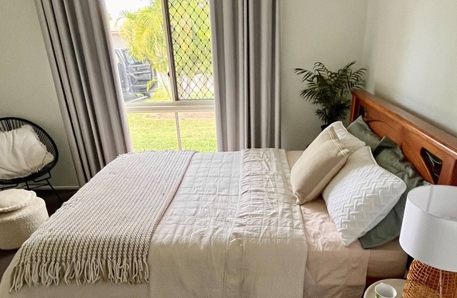 Botanic - Centrally Located 4 Bed 2 Bath Home in Townsville