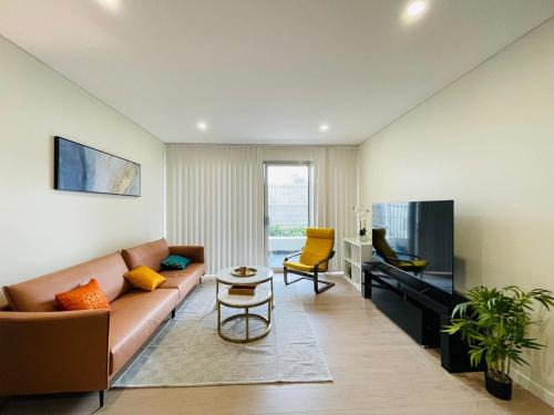 Botany 3Br near Airport Bay City with parking