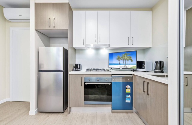 Botany studio near Airport/Bay/City with Parking