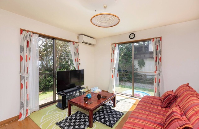 Both adults and children can relax Twostory hous - Hiei Blue Roof / Otsu Shiga