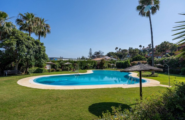 Bougainvillea Bay Estepona with Parking
