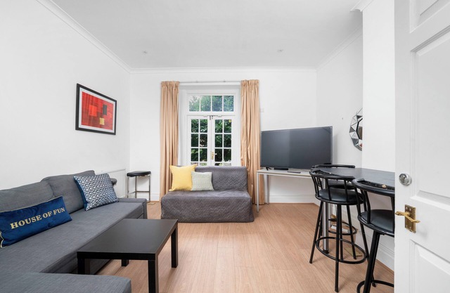 Boujee 2bed by ExCel Exhibition Centre with Free Parking