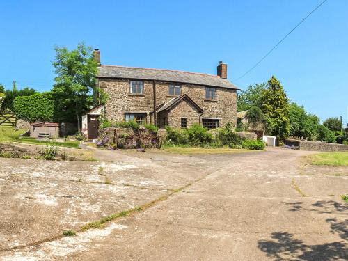 Boundstone Farmhouse