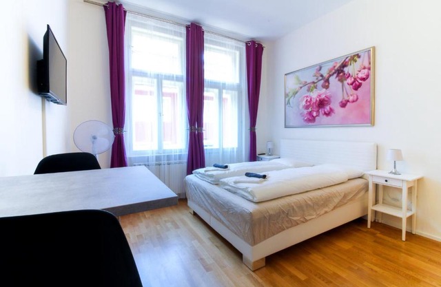 Bouquet Apartments