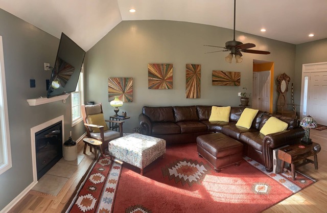 Bourbon Trail , Cheerful 2 bedroom home