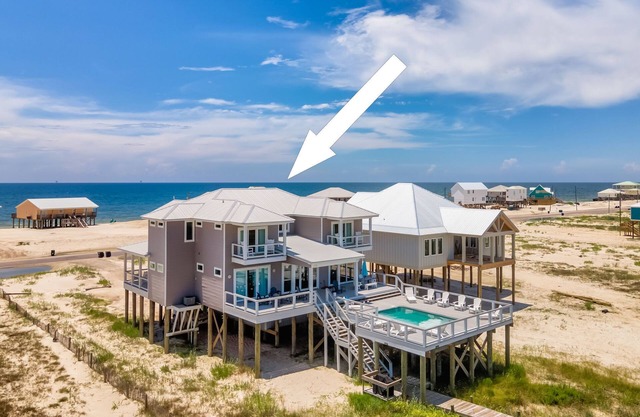 'Bout Time - 5 chambres, 4. 5 salles de bain, 16 personnes, Waterfront avec piscine privée!