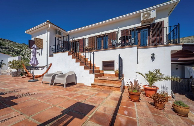 Boutique B&B Casa La Calera 15+/ Caminito del Rey-15 min/Ronda-25 min/Town-5 min