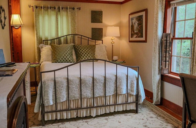 Hocking Hills Inn, Suite Hemlock