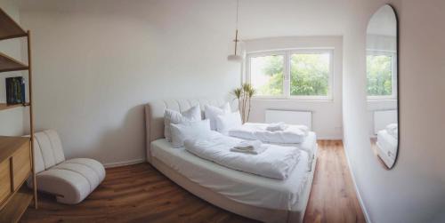Boutique Suite by the Park w Parking