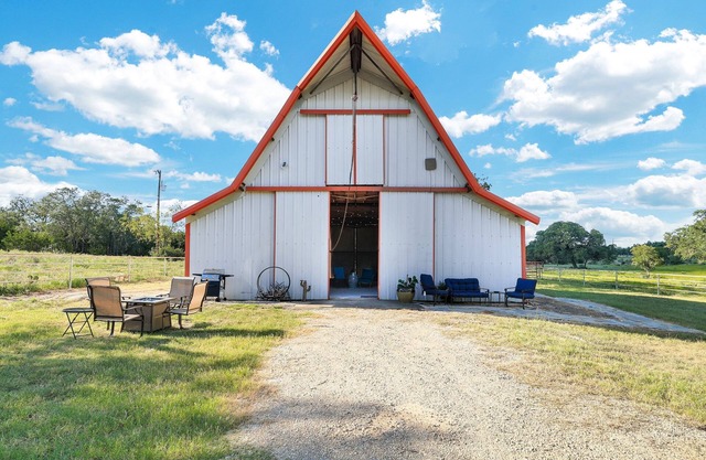 Box 3- A Birdy Vacation Rental