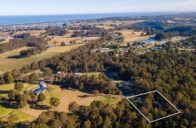 Sitting among the tree tops in a peaceful bush setting in Lakes Entrance