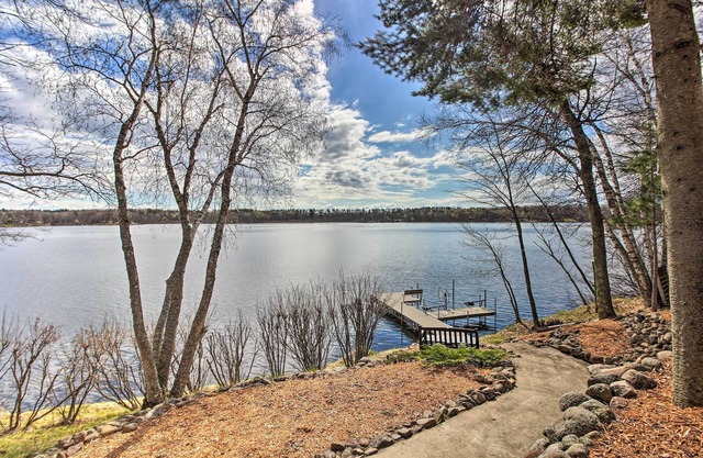 Brainerd Lakes Cabin sur 2-Acres w / Dock & Fire Pit!