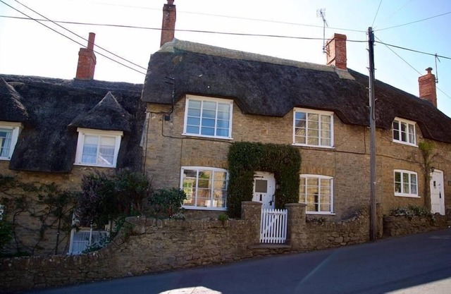 Bramble Cottage, BURTON BRADSTOCK