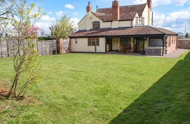 Brambles Cottage, MALVERN