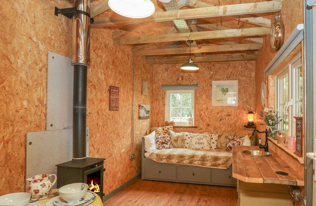 Bramley Orchard Glamping, CLARBOROUGH