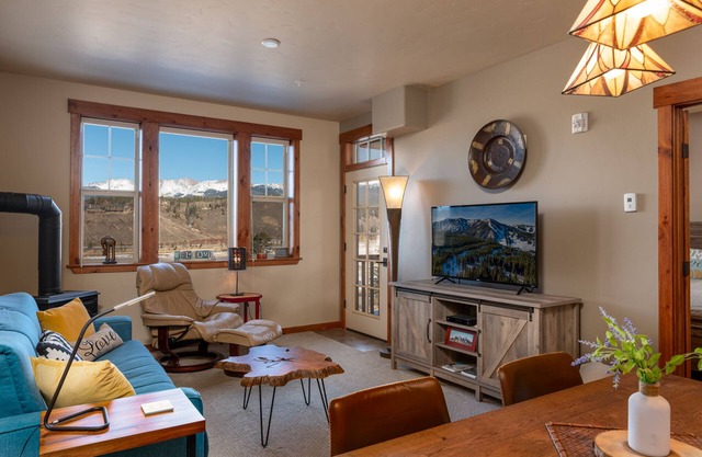 Tout neuf! 2 Bed 2 Bath Condo - Absolument Magnifique!